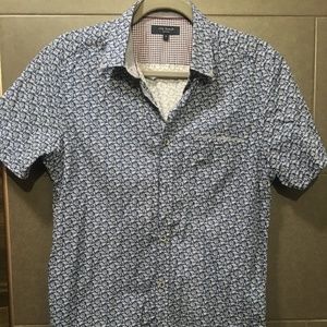 Smallish medium fabulous short: intricate details